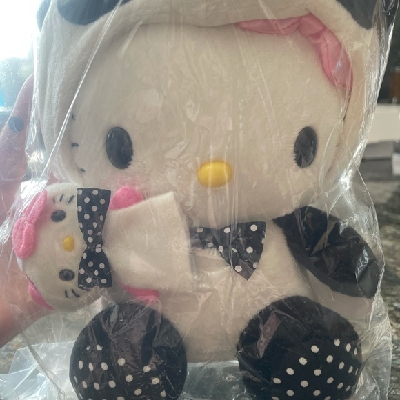 RARE Vintage panda hello kitty plush includes:6 in. stuffed animal,finger puppet - Picture 3 of 5